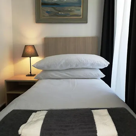 Elvezia - Self Check-in Hotel *
